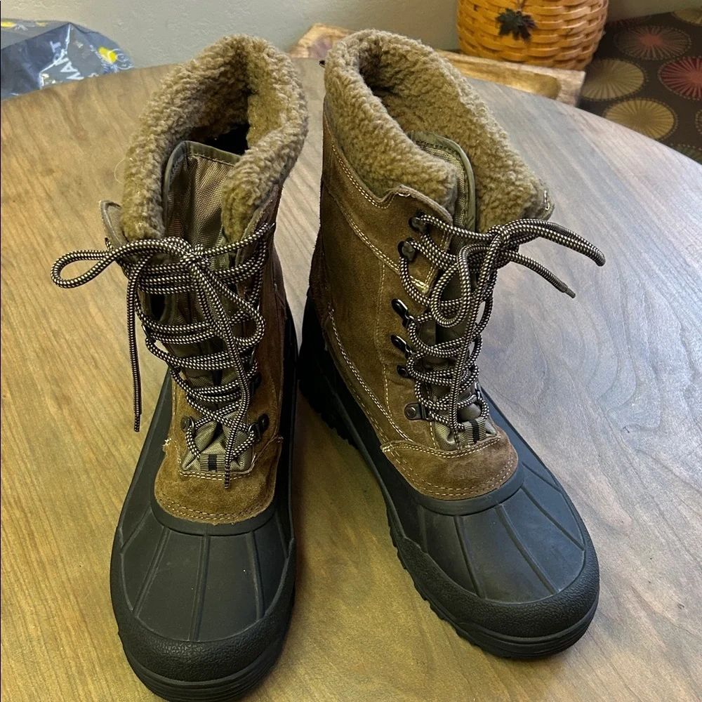Men’s Brown and Black Winter Boots size 11 - Picture 1 of 6